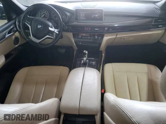 2017 BMW X5 xDrive35i с VIN 5UXKR0C33H0X79277, выставлен на аукционе Copart как лот 67190645 с пробегом 111 373 миль миль и Списание • Salvage title. История ставок и продаж доступна на DreamBid. Изображение 8.