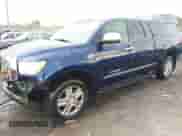 2008 Toyota Tundra Limited с VIN 5TBBV58108S492230, выставлен на аукционе IAAI как лот 41876590 с пробегом Не указан миль и . История ставок и продаж доступна на DreamBid. Изображение 17.