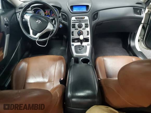 2010 Hyundai Genesis Coupe Grand Touring с VIN KMHHU6KH0AU010630, выставлен на аукционе Copart как лот 60736055 с пробегом 126 770 миль миль и Чистый • Clean title. История ставок и продаж доступна на DreamBid. Изображение 8.