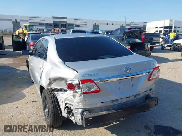 2011 Toyota Corolla S с VIN 2T1BU4EEXBC605225, выставлен на аукционе IAAI как лот 43126256 с пробегом 134 565 миль миль и . История ставок и продаж доступна на DreamBid. Изображение 3.