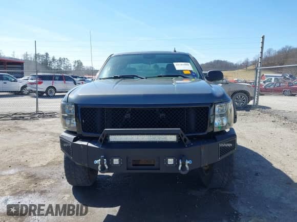 2011 Chevrolet Silverado 1500 LS z VIN 3GCPKREA9BG182360, wystawiony jako IAAI lot #41782080 z przebiegiem 214 465 mil mil oraz . Historia ofert i sprzedaży dostępna na DreamBid. Obrazek 12.