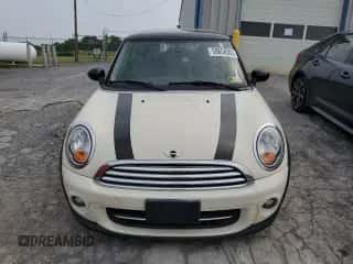 2013 MINI Hardtop with VIN WMWSU3C50DT683566, listed as a Copart auction lot 59854505 with 136,288 mi miles and Salvage title. Bid and sale history available at DreamBid. Image 5.