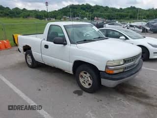 2001 Chevrolet Silverado 1500 with VIN 1GCEC14V91Z137945, listed as a IAAI auction lot 42368648 with Not provided miles and . Bid and sale history available at DreamBid. Image 1.