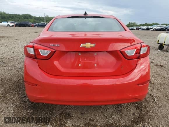 2018 Chevrolet Cruze LS z VIN 1G1BC5SM5J7150717, wystawiony jako Copart lot #71001165 z przebiegiem 158 899 mil mil oraz Szkoda całkowita • Salvage title. Historia ofert i sprzedaży dostępna na DreamBid. Obrazek 6.