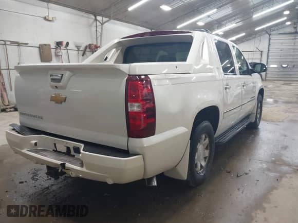 2012 Chevrolet Avalanche LTZ с VIN 3GNTKGE79CG270163, выставлен на аукционе IAAI как лот 42781346 с пробегом 78 106 миль миль и . История ставок и продаж доступна на DreamBid. Изображение 4.