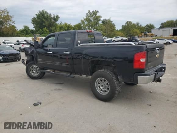 2010 Chevrolet Silverado 2500HD LT z VIN 1GC4KXBG7AF149311, wystawiony jako Copart lot #80164105 z przebiegiem Nie podano mil oraz Szkoda całkowita • Salvage title. Historia ofert i sprzedaży dostępna na DreamBid. Obrazek 2.