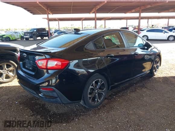 2019 Chevrolet Cruze LT с VIN 1G1BE5SMXK7141121, выставлен на аукционе IAAI как лот 43289806 с пробегом 144 080 миль миль и . История ставок и продаж доступна на DreamBid. Изображение 4.