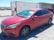 2016 Hyundai Sonata SE z VIN 5NPE24AF6GH403097, wystawiony jako IAAI lot #42893852 z przebiegiem 160 624 mil mil oraz . Historia ofert i sprzedaży dostępna na DreamBid. Obrazek 2.