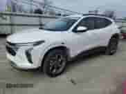 2025 Chevrolet Trax LT с VIN KL77LHEP0SC158590, выставлен на аукционе Copart как лот 48168185 с пробегом 551 миль миль и Списание • Salvage title. История ставок и продаж доступна на DreamBid. Изображение 1.