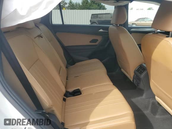 2024 Volkswagen Tiguan SE z VIN 3VV2B7AX1RM152968, wystawiony jako Copart lot #80915055 z przebiegiem 6 566 mil mil oraz Szkoda całkowita • Salvage title. Historia ofert i sprzedaży dostępna na DreamBid. Obrazek 10.