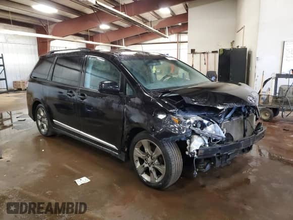 2011 Toyota Sienna SE with VIN 5TDXK3DC0BS120847, listed as a Copart auction lot 81500935 with 201,932 mi miles and Clean title. Bid and sale history available at DreamBid. Image 4.