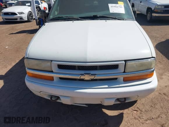 2003 Chevrolet Blazer LS с VIN 1GNDT13X53K152850, выставлен на аукционе IAAI как лот 41982795 с пробегом 261 155 миль миль и . История ставок и продаж доступна на DreamBid. Изображение 6.