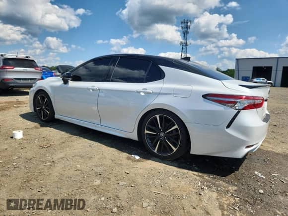 2019 Toyota Camry XSE z VIN 4T1BZ1HK5KU031472, wystawiony jako Copart lot #65886635 z przebiegiem 89 348 mil mil oraz Szkoda całkowita • Salvage title. Historia ofert i sprzedaży dostępna na DreamBid. Obrazek 2.