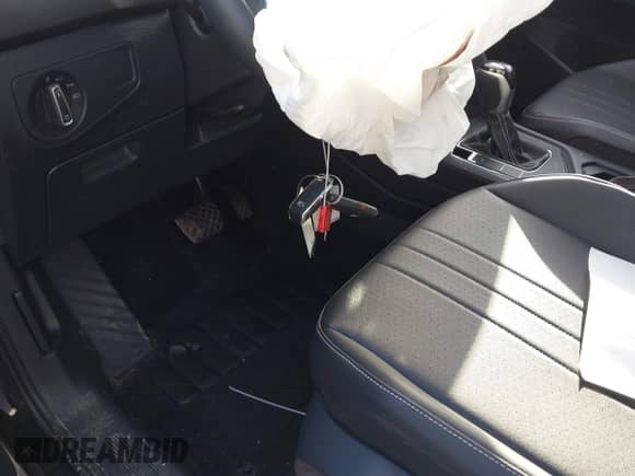 2022 Volkswagen Tiguan SE with VIN 3VV3B7AX7NM161706, listed as a IAAI auction lot 42869878 with Not provided miles and . Bid and sale history available at DreamBid. Image 10.