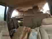1995 Chevrolet Suburban с VIN 1GNGK26K0SJ430158, выставлен на аукционе Copart как лот 71083845 с пробегом 202 261 миль миль и Списание • Salvage title. История ставок и продаж доступна на DreamBid. Изображение 10.