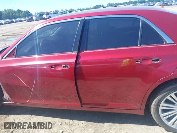 2014 Chrysler 300 C with VIN 2C3CCAEG7EH278319, listed as a IAAI auction lot 42500700 with 184,069 mi miles and . Bid and sale history available at DreamBid. Image 15.