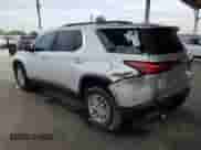 2022 Chevrolet Traverse LT Cloth z VIN 1GNERGKW5NJ110217, wystawiony jako Copart lot #70946915 z przebiegiem 55 433 mil mil oraz Szkoda całkowita • Salvage title. Historia ofert i sprzedaży dostępna na DreamBid. Obrazek 2.