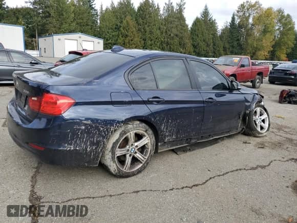 2013 BMW 3 Series 328i z VIN WBA3C1C56DF436787, wystawiony jako Copart lot #82644165 z przebiegiem 147 585 mil mil oraz Szkoda całkowita • Salvage title. Historia ofert i sprzedaży dostępna na DreamBid. Obrazek 3.