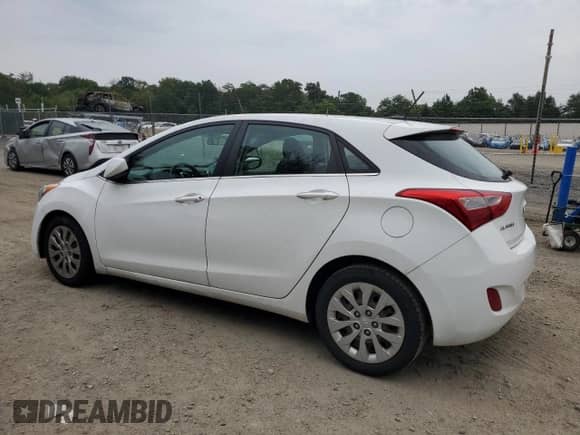 2016 Hyundai Elantra with VIN KMHD35LH1GU325679, listed as a Copart auction lot 82099365 with 89,249 mi miles and Salvage title. Bid and sale history available at DreamBid. Image 2.