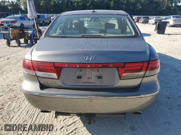 2008 Hyundai Azera GLS z VIN KMHFC46D38A319560, wystawiony jako Copart lot #71249245 z przebiegiem 201 556 mil mil oraz Szkoda całkowita • Salvage title. Historia ofert i sprzedaży dostępna na DreamBid. Obrazek 6.