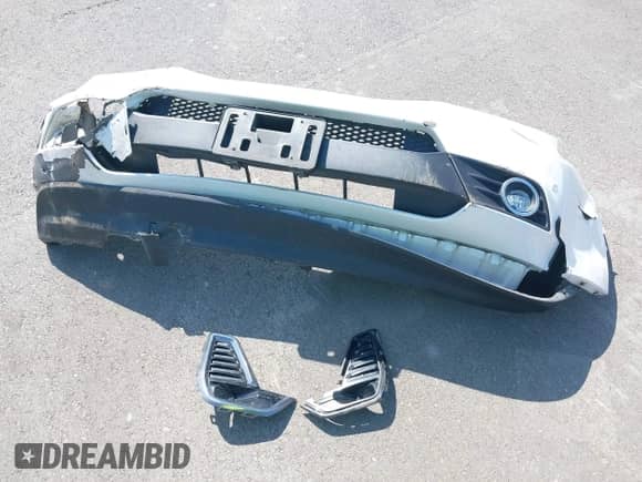 2013 Honda Pilot Touring with VIN 5FNYF4H90DB080130, listed as a IAAI auction lot 43412337 with 173,221 mi miles and . Bid and sale history available at DreamBid. Image 12.