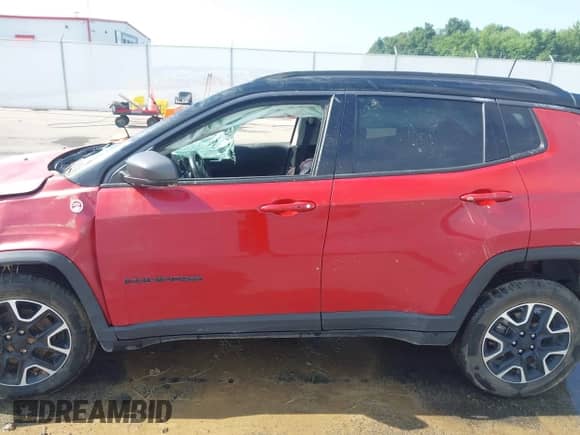 2020 Jeep Compass Trailhawk с VIN 3C4NJDDB7LT177299, выставлен на аукционе IAAI как лот 42611098 с пробегом 96 019 миль миль и . История ставок и продаж доступна на DreamBid. Изображение 15.