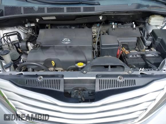2013 Toyota Sienna XLE with VIN 5TDDK3DC3DS054803, listed as a IAAI auction lot 42389252 with 185,843 mi miles and . Bid and sale history available at DreamBid. Image 10.