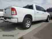 2020 Ram 1500 Big Horn z VIN 1C6SRFFT8LN397491, wystawiony jako Copart lot #55982305 z przebiegiem 74 639 mil mil oraz Szkoda całkowita • Salvage title. Historia ofert i sprzedaży dostępna na DreamBid. Obrazek 3.