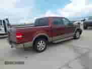 2006 Ford F-150 XLT z VIN 1FTPW12566KB22418, wystawiony jako IAAI lot #43084063 z przebiegiem 257 282 mil mil oraz . Historia ofert i sprzedaży dostępna na DreamBid. Obrazek 4.
