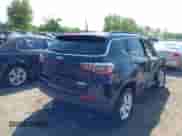 2017 Jeep Compass Latitude с VIN 3C4NJDBB0HT679761, выставлен на аукционе IAAI как лот 42999333 с пробегом 90 586 миль миль и . История ставок и продаж доступна на DreamBid. Изображение 4.