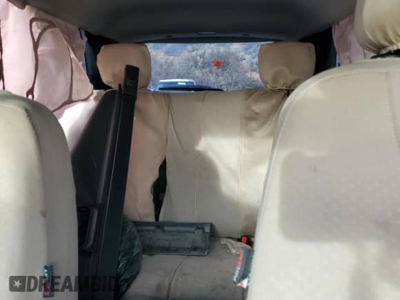 2020 Chevrolet Equinox LS z VIN 2GNAX5EV6L6146035, wystawiony jako Copart lot #47834975 z przebiegiem Nie podano mil oraz Szkoda całkowita • Salvage title. Historia ofert i sprzedaży dostępna na DreamBid. Obrazek 10.