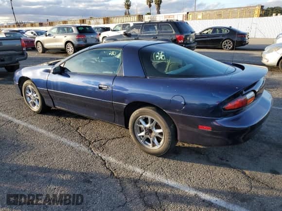 2001 Chevrolet Camaro with VIN 2G1FP22K012131213, listed as a Copart auction lot 44648015 with 77,831 mi miles and Clean title. Bid and sale history available at DreamBid. Image 2.
