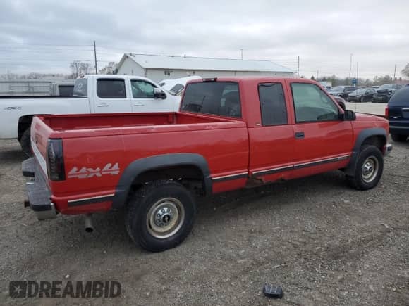1997 Chevrolet Silverado 2500 with VIN 1GCGK29R2VE125419, listed as a Copart auction lot 80326894 with 222,259 mi miles and Salvage title. Bid and sale history available at DreamBid. Image 3.