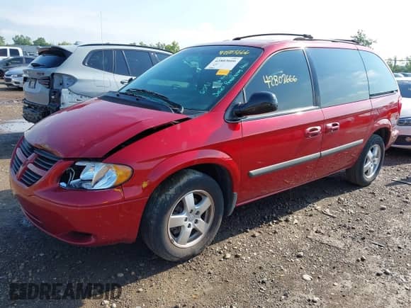 2007 Dodge Caravan SXT z VIN 1D4GP45R07B161281, wystawiony jako IAAI lot #42803666 z przebiegiem 85 962 mil mil oraz . Historia ofert i sprzedaży dostępna na DreamBid. Obrazek 2.