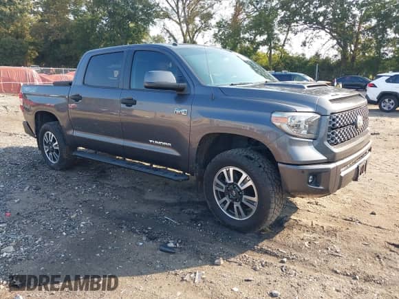 2018 Toyota Tundra SR5 с VIN 5TFDW5F12JX763868, выставлен на аукционе IAAI как лот 43233814 с пробегом 86 210 миль миль и . История ставок и продаж доступна на DreamBid. Изображение 1.