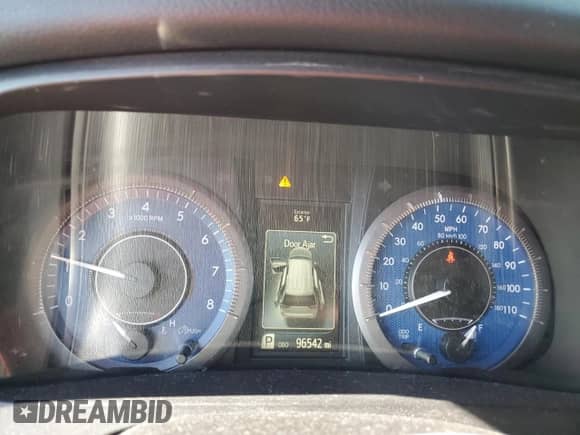 2017 Toyota Sienna XLE with VIN 5TDYZ3DC8HS789988, listed as a Copart auction lot 85594315 with 96,542 mi miles and Salvage title. Bid and sale history available at DreamBid. Image 9.