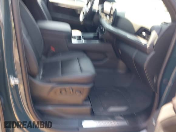 2025 Chevrolet Suburban Z71 с VIN 1GNS6DRD1SR133618, выставлен на аукционе IAAI как лот 42930383 с пробегом 5 902 миль миль и . История ставок и продаж доступна на DreamBid. Изображение 5.