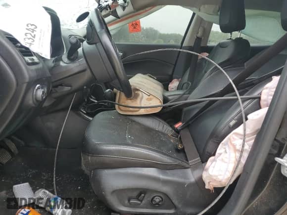 2021 Jeep Compass Limited z VIN 3C4NJCCB0MT572227, wystawiony jako Copart lot #59085825 z przebiegiem Nie podano mil oraz Szkoda całkowita • Salvage title. Historia ofert i sprzedaży dostępna na DreamBid. Obrazek 7.
