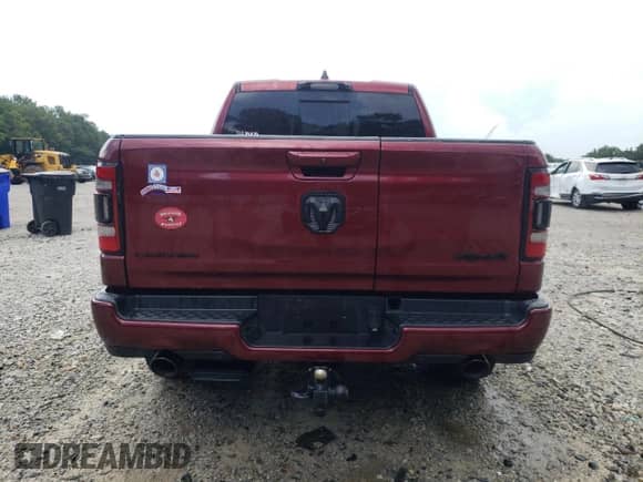 2021 Ram 1500 Limited z VIN 1C6SRFHM4MN799645, wystawiony jako Copart lot #67428105 z przebiegiem 98 217 mil mil oraz Szkoda całkowita • Salvage title. Historia ofert i sprzedaży dostępna na DreamBid. Obrazek 6.