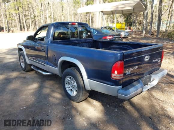 2004 Dodge Dakota z VIN 1D7FL46K34S565246, wystawiony jako IAAI lot #41779979 z przebiegiem 137 045 mil mil oraz . Historia ofert i sprzedaży dostępna na DreamBid. Obrazek 3.