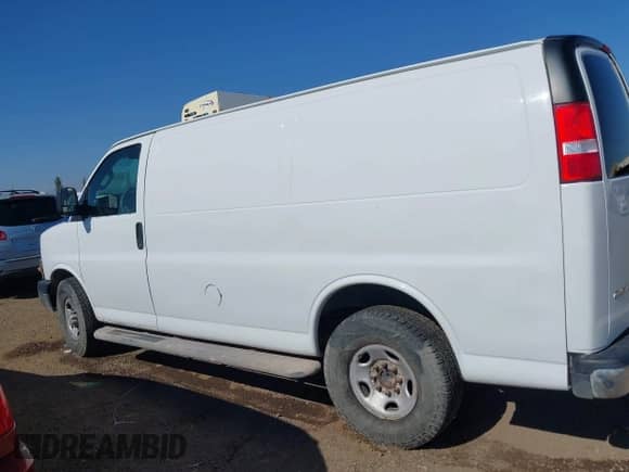 2021 Chevrolet Express Cargo with VIN 1GCWGAF71M1242604, listed as a IAAI auction lot 42525581 with Not provided miles and . Bid and sale history available at DreamBid. Image 14.