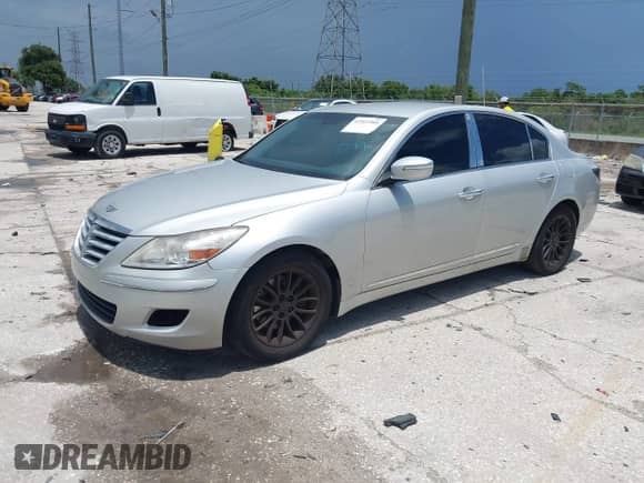 2011 Hyundai Genesis с VIN KMHGC4DE2BU136415, выставлен на аукционе IAAI как лот 42521905 с пробегом 198 094 миль миль и . История ставок и продаж доступна на DreamBid. Изображение 2.