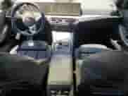 2023 BMW 3 Series 330e xDrive z VIN 3MW39FS04P8D10622, wystawiony jako Copart lot #62237745 z przebiegiem Nie podano mil oraz Szkoda całkowita • Salvage title. Historia ofert i sprzedaży dostępna na DreamBid. Obrazek 8.