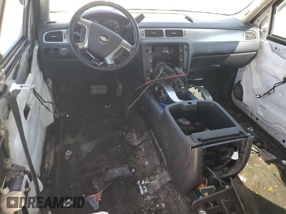 2007 Chevrolet Avalanche 3LT с VIN 3GNFK12377G228351, выставлен на аукционе Copart как лот 70209955 с пробегом 215 123 миль миль и Списание • Salvage title. История ставок и продаж доступна на DreamBid. Изображение 8.