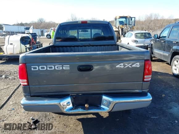 2001 Dodge Dakota with VIN 1B7HG2AX41S305657, listed as a IAAI auction lot 41363614 with 193,524 mi miles and . Bid and sale history available at DreamBid. Image 16.