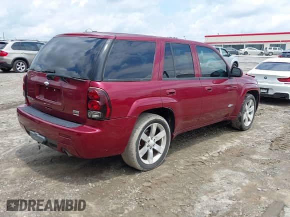 2007 Chevrolet TrailBlazer SS с VIN 1GNES13H072234930, выставлен на аукционе IAAI как лот 42249514 с пробегом 209 193 миль миль и . История ставок и продаж доступна на DreamBid. Изображение 4.