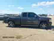 2011 Chevrolet Silverado 1500 LT z VIN 1GCRCSE08BZ222738, wystawiony jako IAAI lot #42884214 z przebiegiem 174 647 mil mil oraz . Historia ofert i sprzedaży dostępna na DreamBid. Obrazek 13.