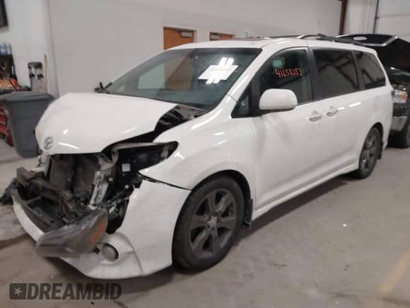 2017 Toyota Sienna SE with VIN 5TDXZ3DCXHS875329, listed as a IAAI auction lot 41650353 with Not provided miles and . Bid and sale history available at DreamBid. Image 2.