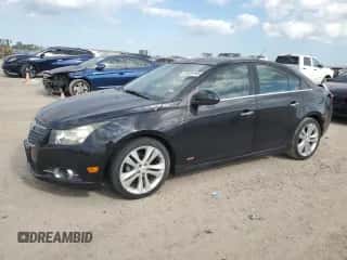2014 Chevrolet Cruze LTZ z VIN 1G1PG5SB6E7431536, wystawiony jako Copart lot #82635945 z przebiegiem 80 618 mil mil oraz Szkoda całkowita • Salvage title. Historia ofert i sprzedaży dostępna na DreamBid. Obrazek 1.
