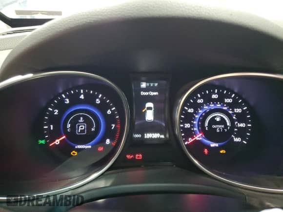 2015 Hyundai Santa Fe с VIN 5XYZUDLA1FG302293, выставлен на аукционе Copart как лот 82072205 с пробегом 159 389 миль миль и Чистый • Clean title. История ставок и продаж доступна на DreamBid. Изображение 9.